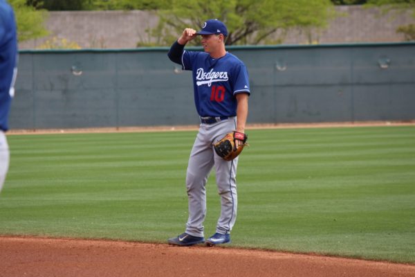 Greg Maddux arrives at Dodgers camp, 'just trying to give back' - True Blue  LA