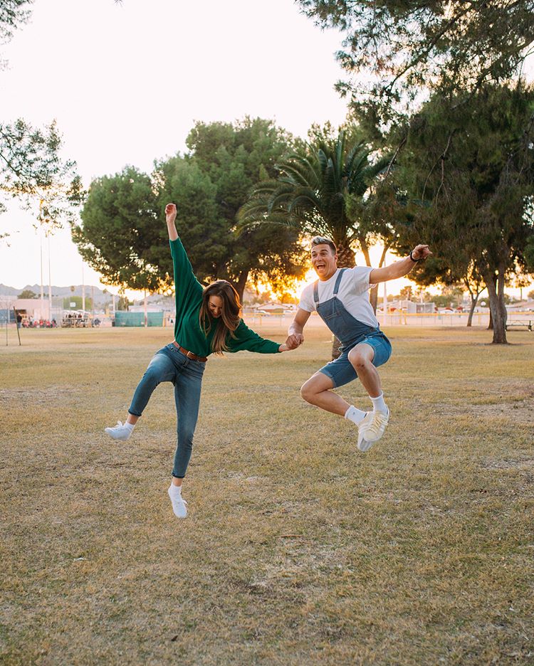 Baseball Bros on X: Kiké Hernandez & his fiancée Mariana's engagement  photos are the best things you'll see today  / X