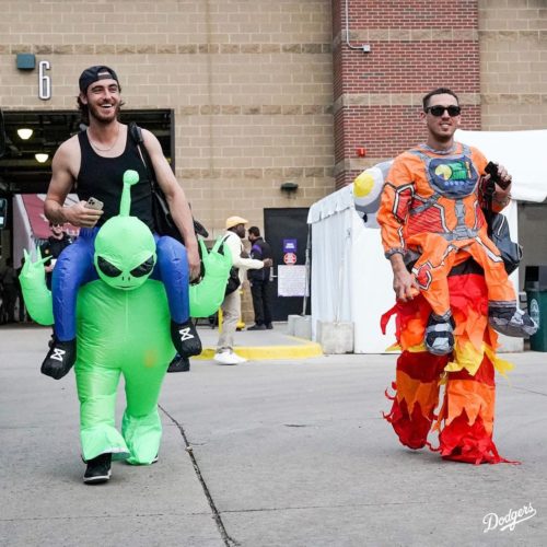 2022 Dodgers Dress-Up Day: Cody Bellinger Misunderstood Justin Turner's  Chippendales Costume 