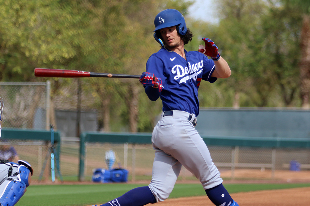 Dodgers runway for Miguel Vargas is getting shorter and shorter
