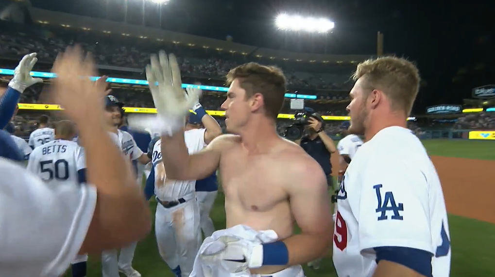 Dodgers 4, Cubs 3: Will Smith completes late comeback, walks it off in the  10th and ends up topless – Dodgers Digest