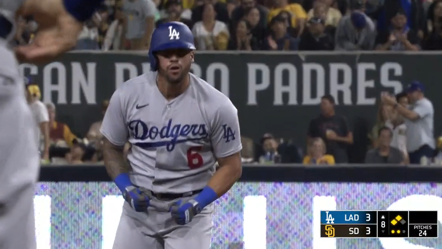 Dodgers 10, Padres 5: Choo Choo Man leads 5-run rally in the 8th