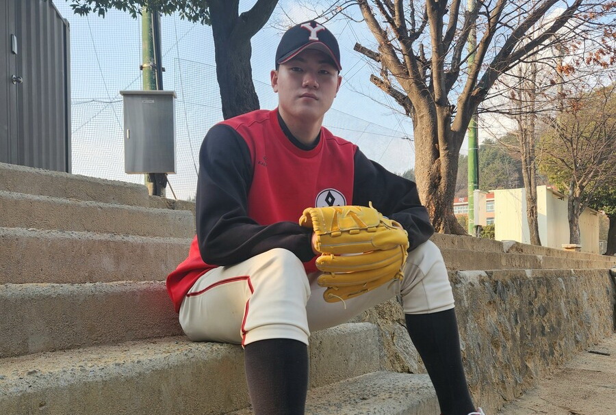Dodgers sign top South Korean prospect, RHP Hyun-Seok Jang
