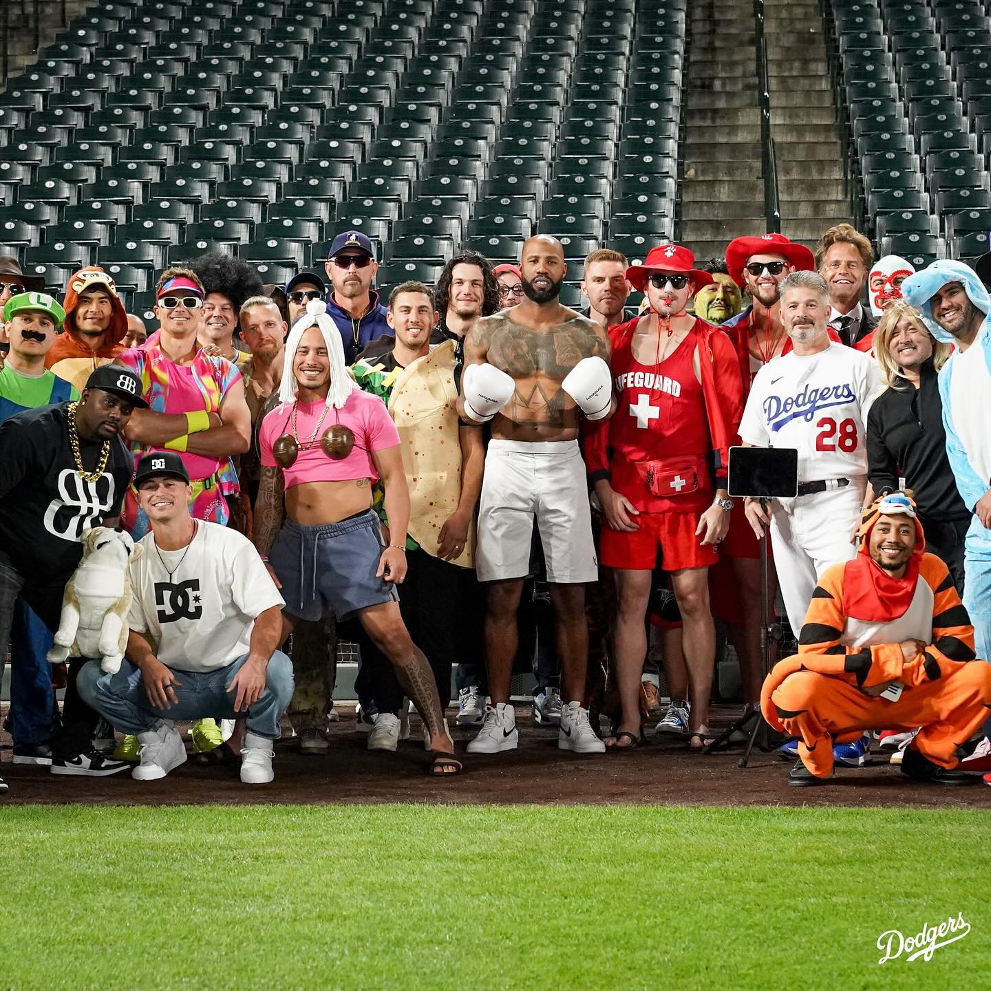 Most of the team with their hilarious costumes : r/Dodgers